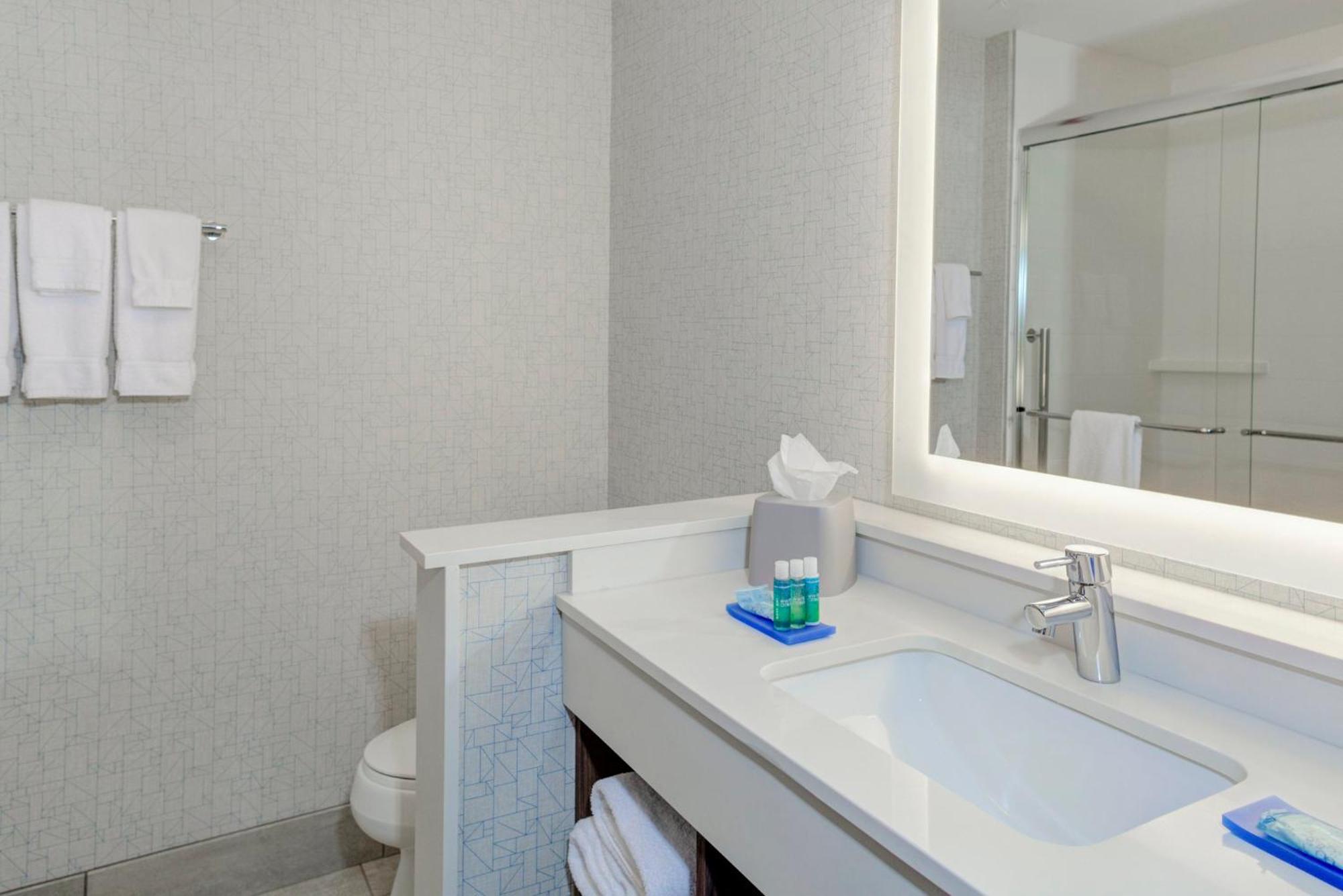 Alden Holiday Inn Express & Suites - King George - Dahlgren By Ihg מראה חיצוני תמונה